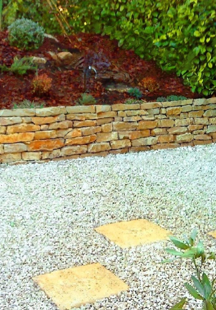 Décoration jardin avec pierres